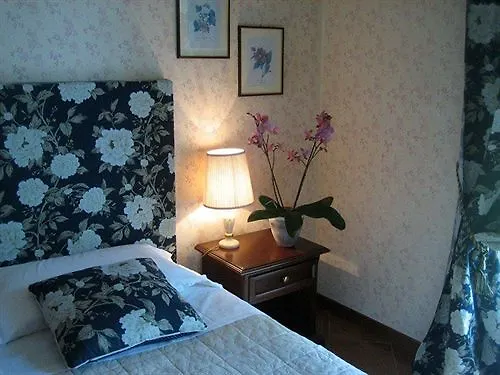 Clodia - Adults Only 3* Сирмионе