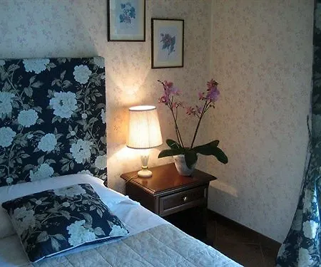 Clodia - Adults Only 3* سيرمِيوني