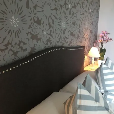 Clodia - Adults Only 3*